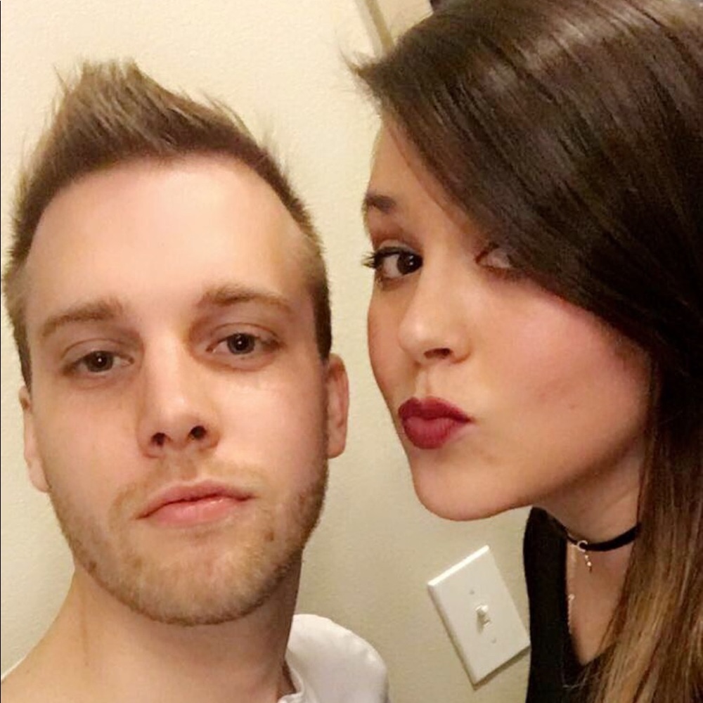 Meet your Posher, Kayla